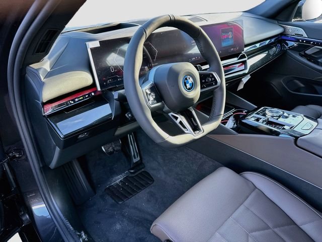 New 2027 Gray BMW 550e xDrive image 5