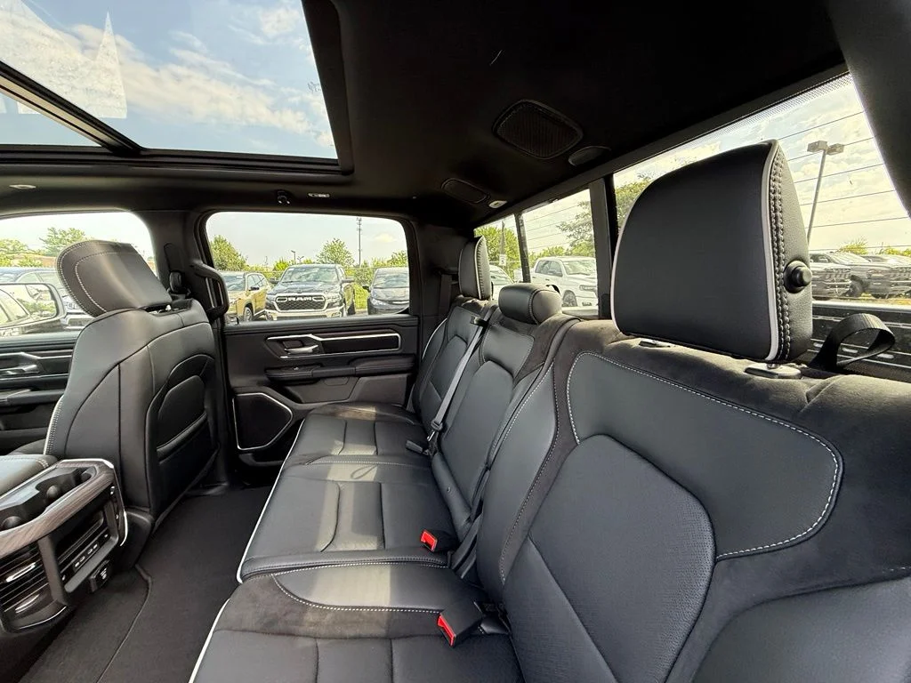 New 2026 Diamond Black Crystal Pearl-Coat Exterior Paint RAM Laramie image 26