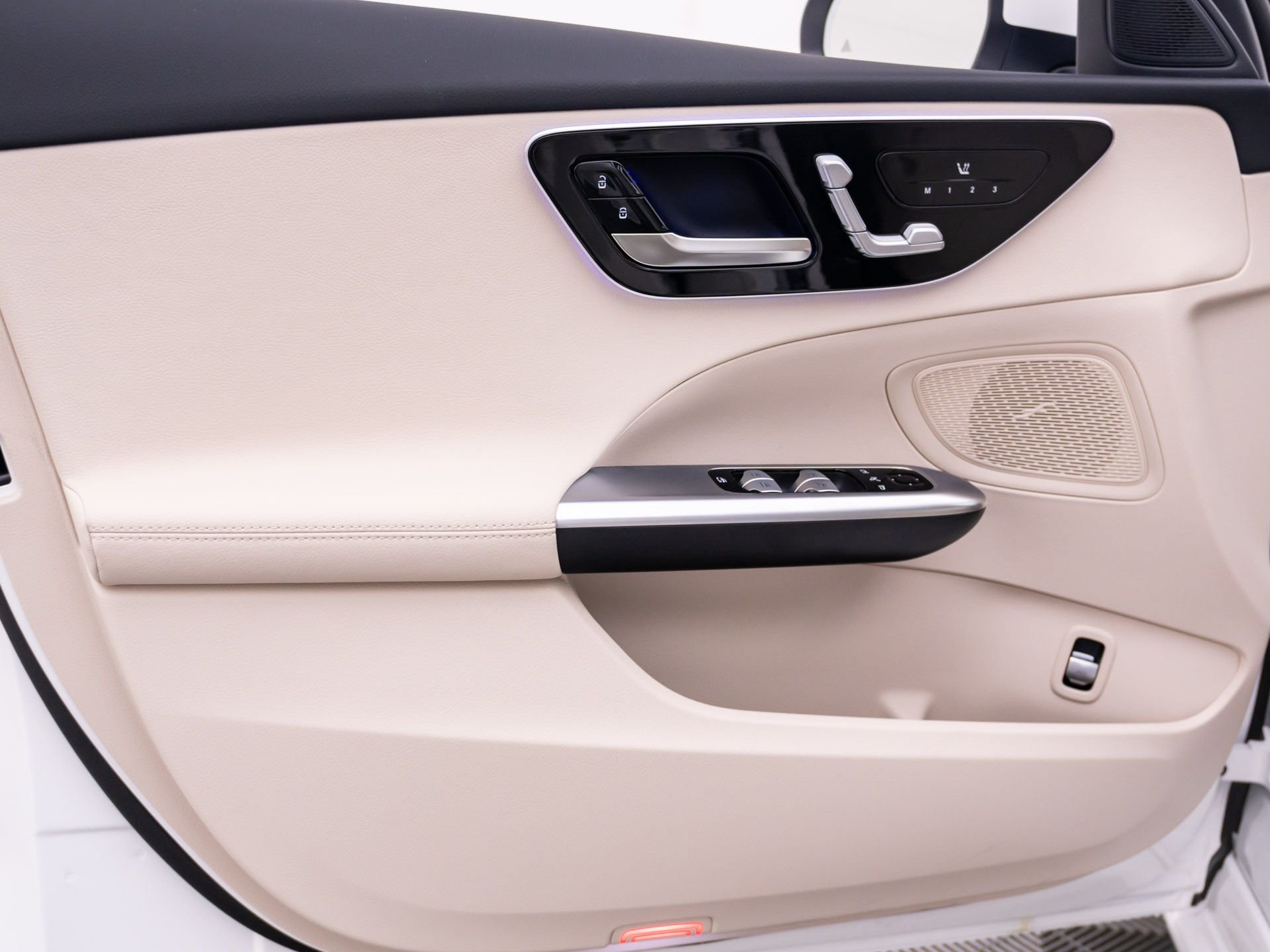 New 2026 White Mercedes-Benz C 300 image 14