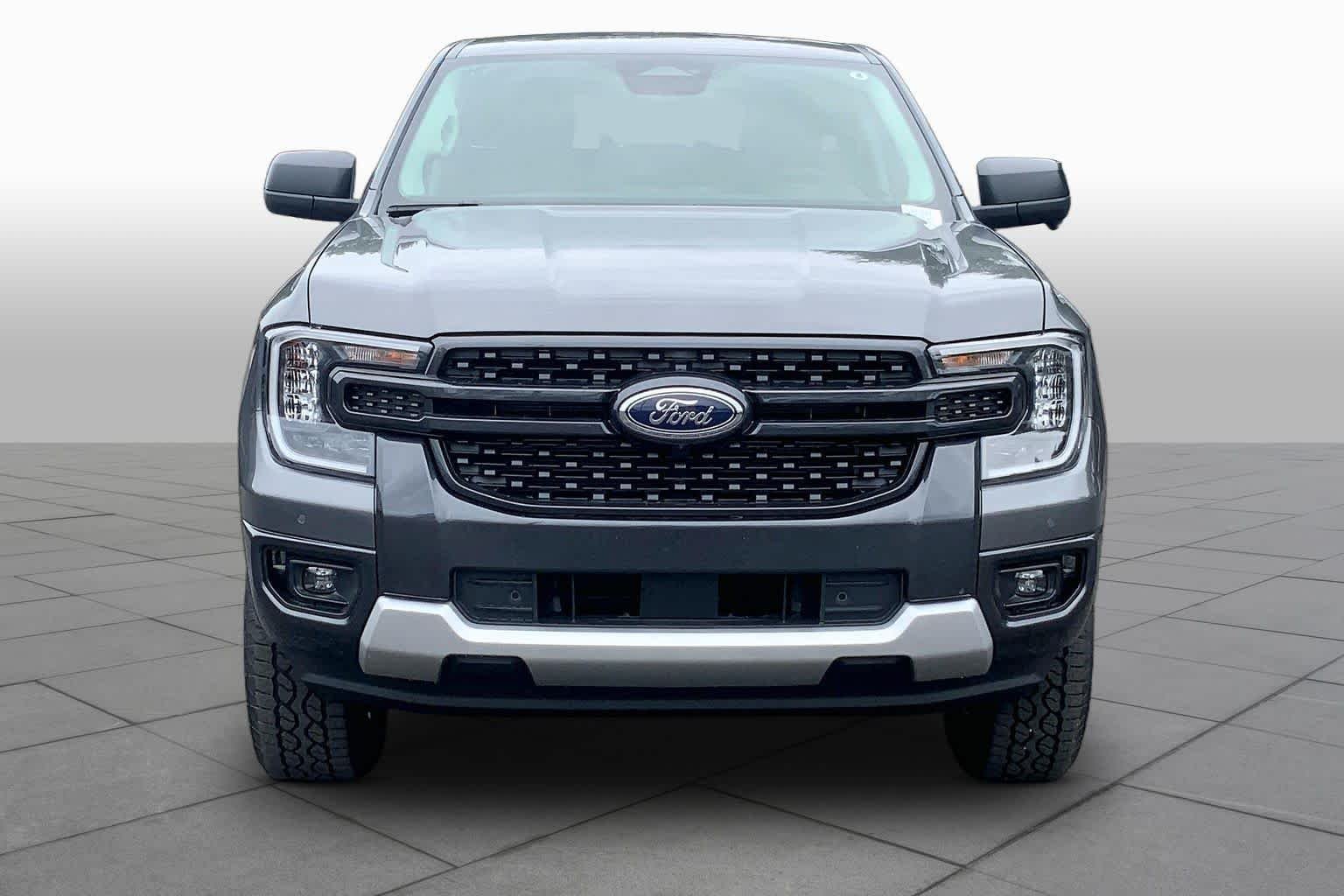 New 2026 Carbonized Gray Metallic Ford XLT image 3