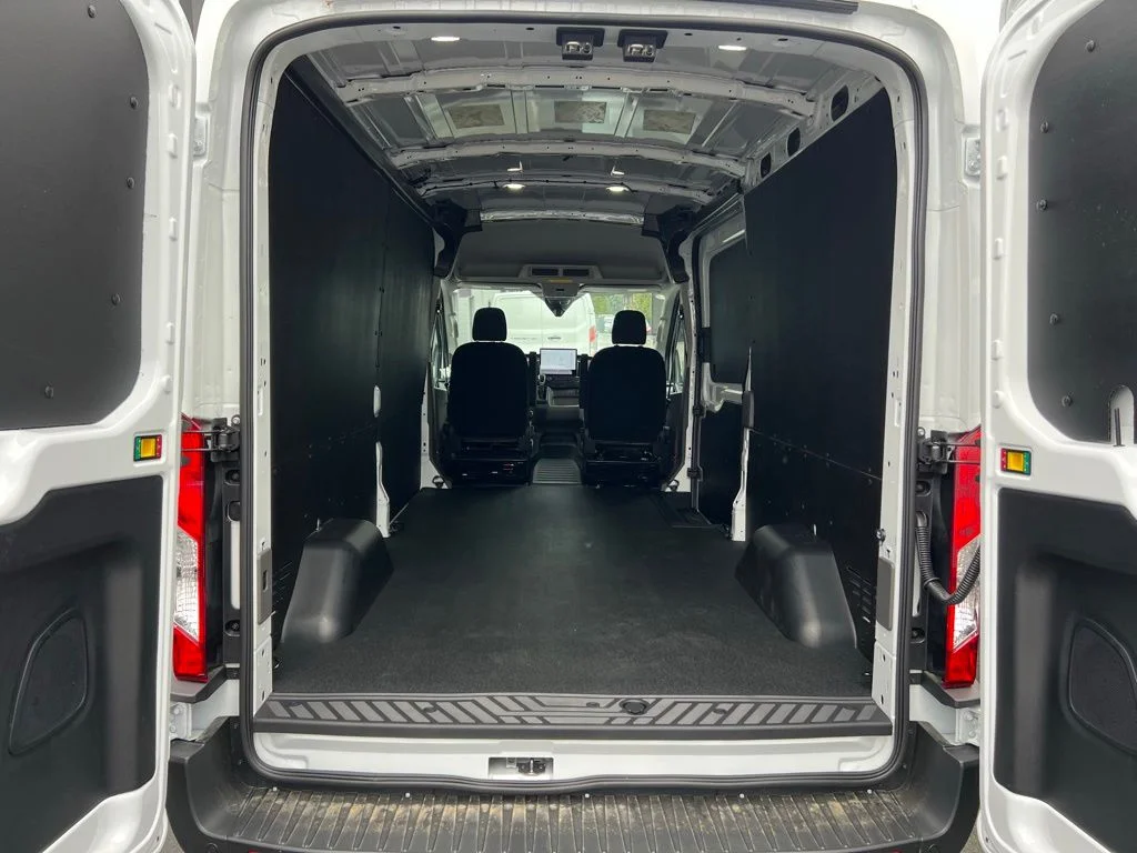 New 2026 Oxford White Ford Cargo Van image 17