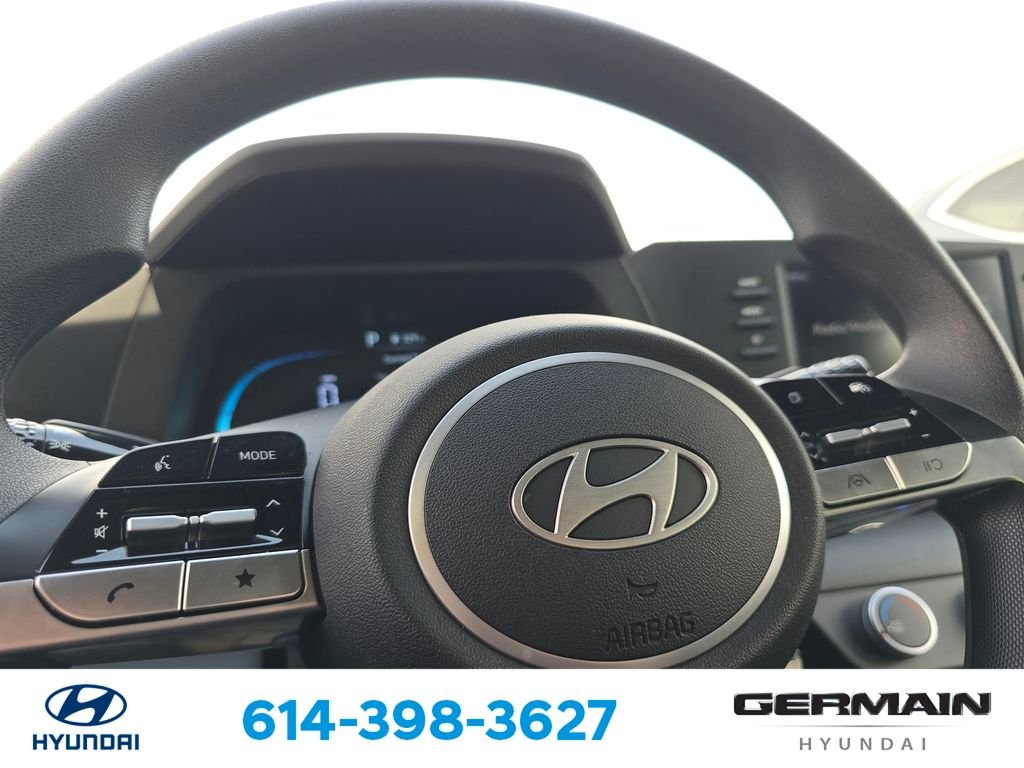 2025 Hyundai Elantra SE - Photo 22