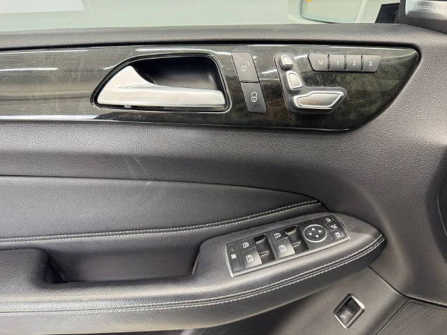 Used 2018 Polar White Mercedes-Benz GLE 350 image 36