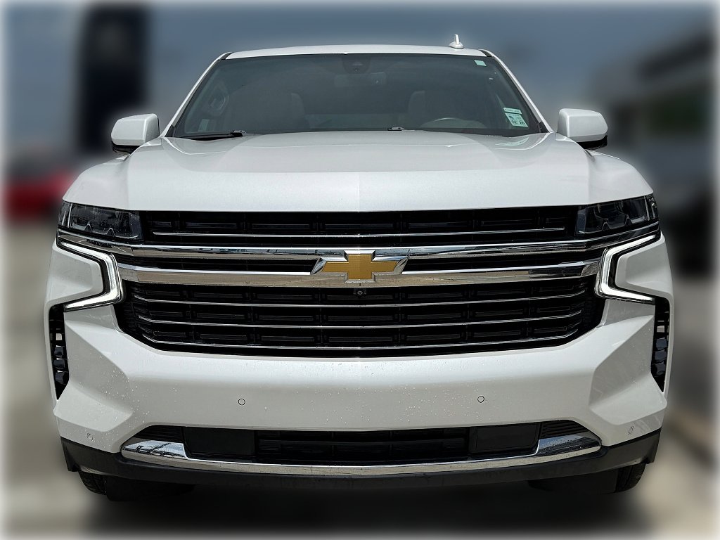 Used 2022 Iridescent Pearl Tricoat Chevrolet LT image 2