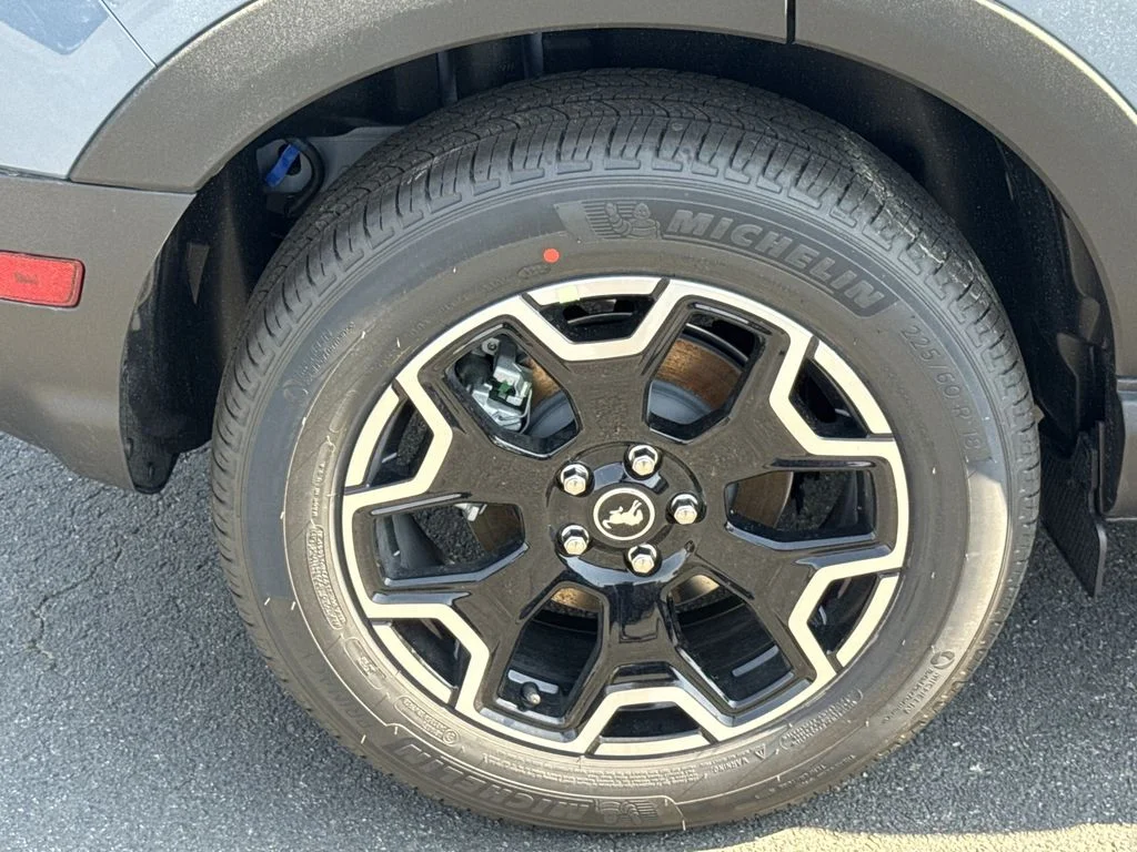 New 2026 Azure Gray Metallic Tri-Coat Ford Outer Banks® image 17