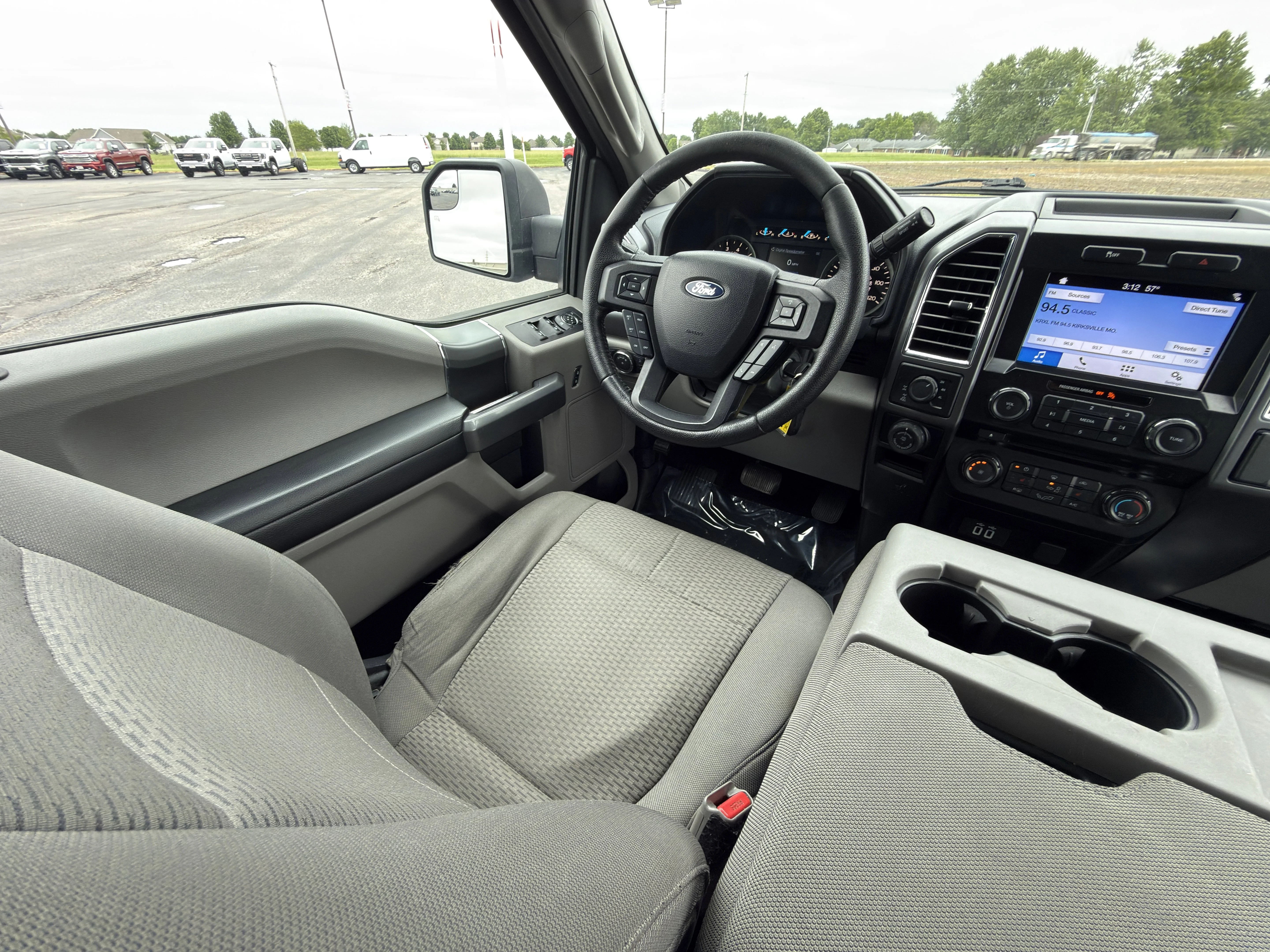 Used 2016  Ford XLT image 22