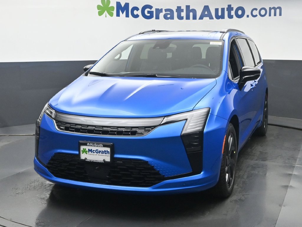 New 2027 Hydro Blue Pearl-Coat Paint Chrysler Limited image 21