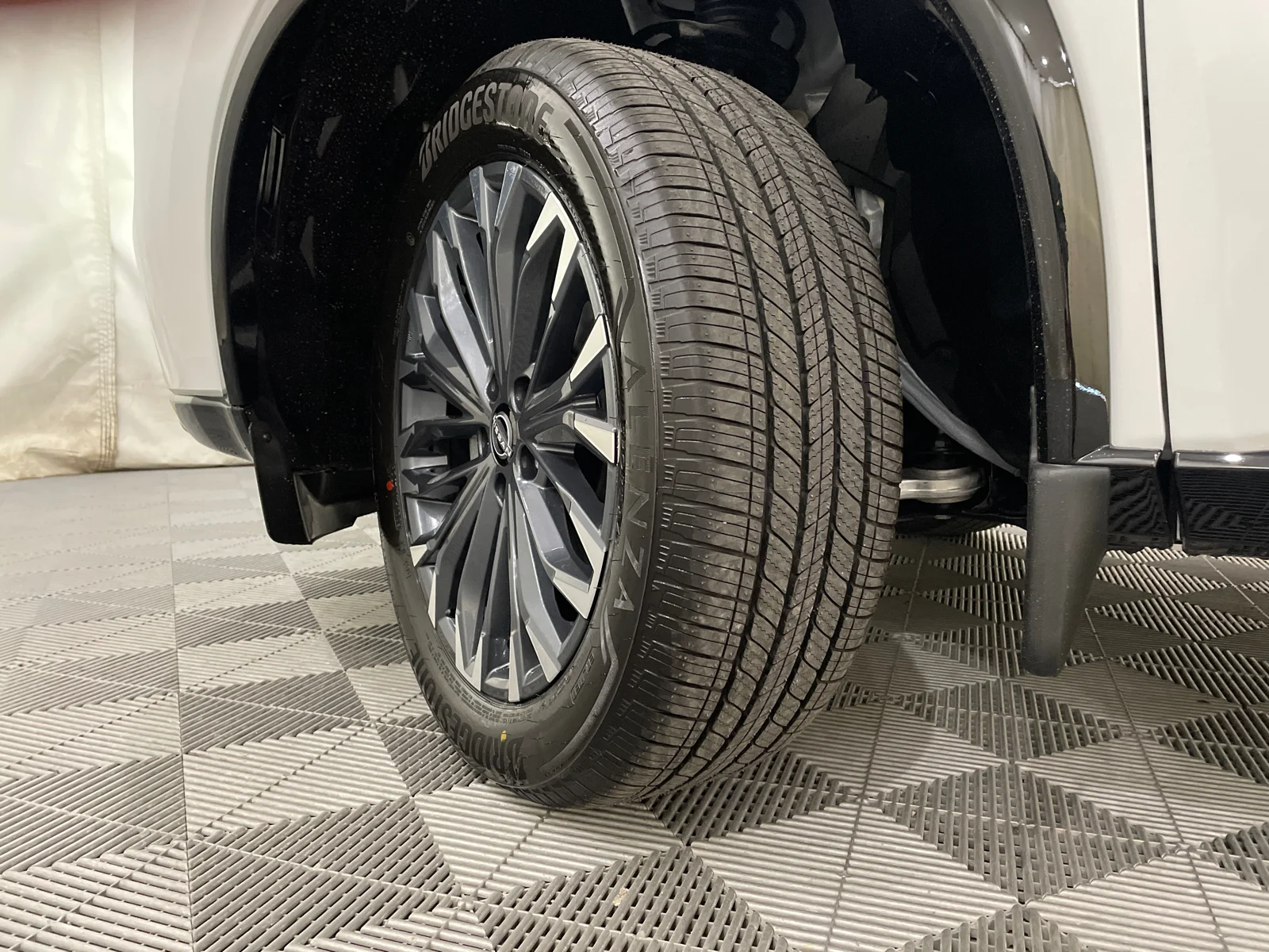 New 2026 Everest White Pearl/Super Black Nissan Platinum image 33