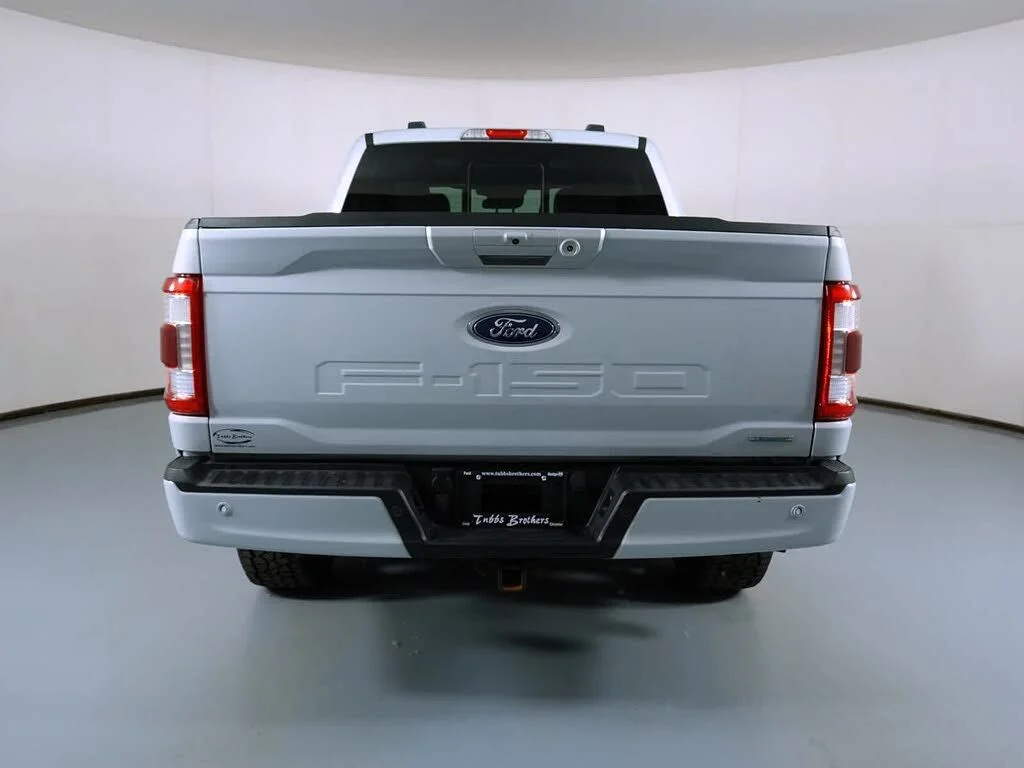 Used 2021 White Ford Lariat image 6