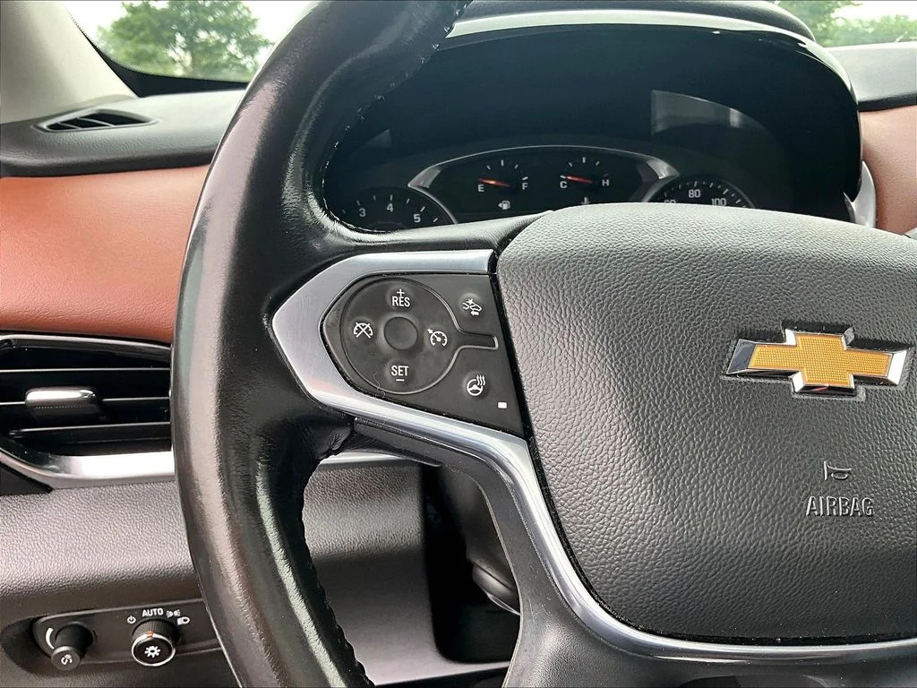 Used 2021 White Chevrolet High Country image 17