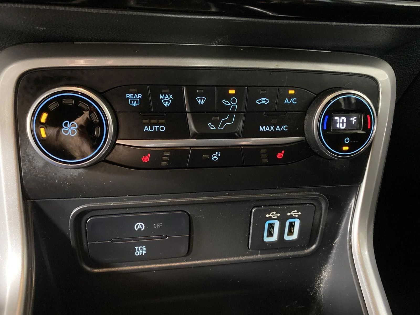 Used 2022 Blue Ford Titanium image 23