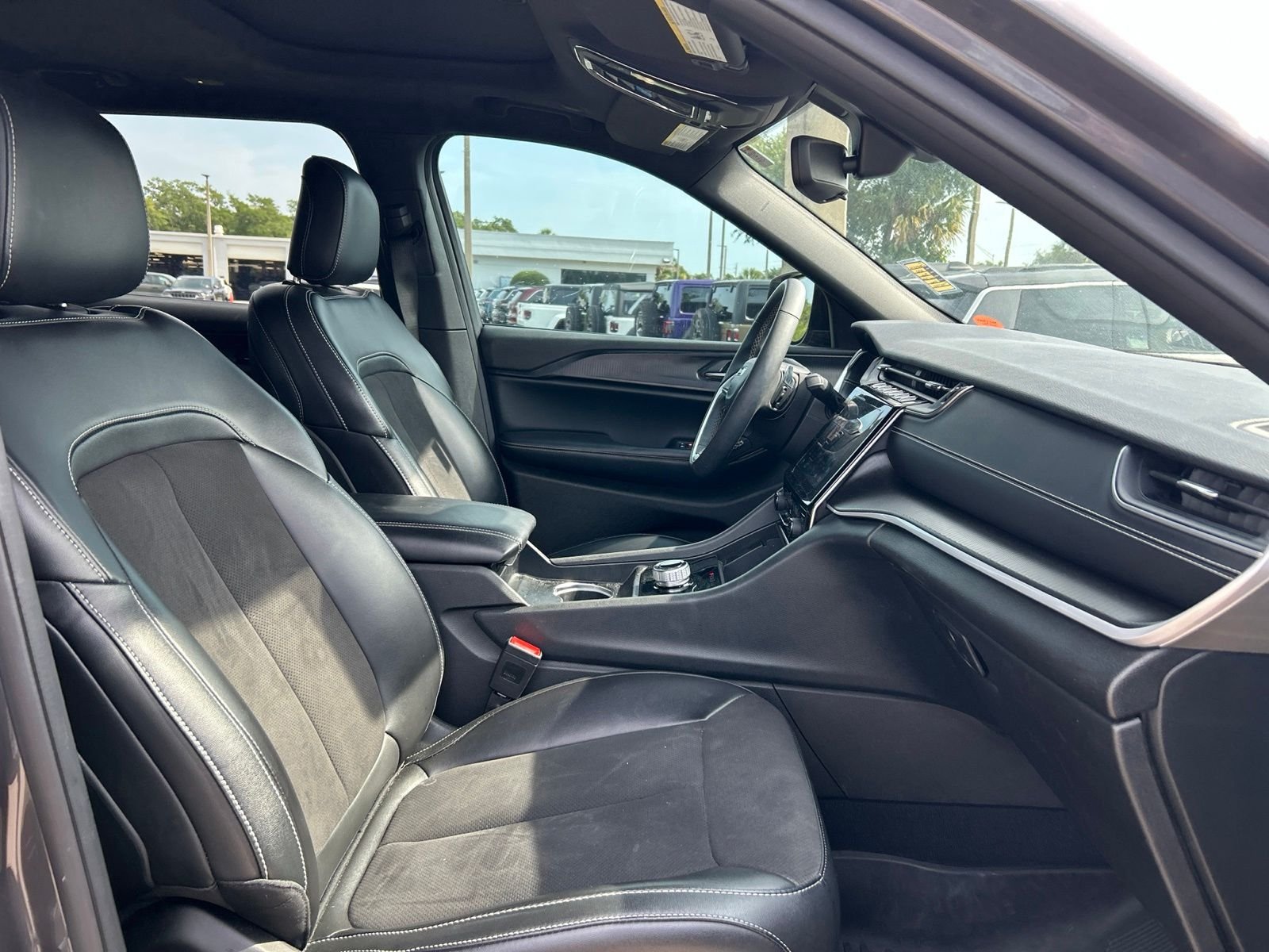 Certified Used 2023 Gray Jeep Altitude X image 13