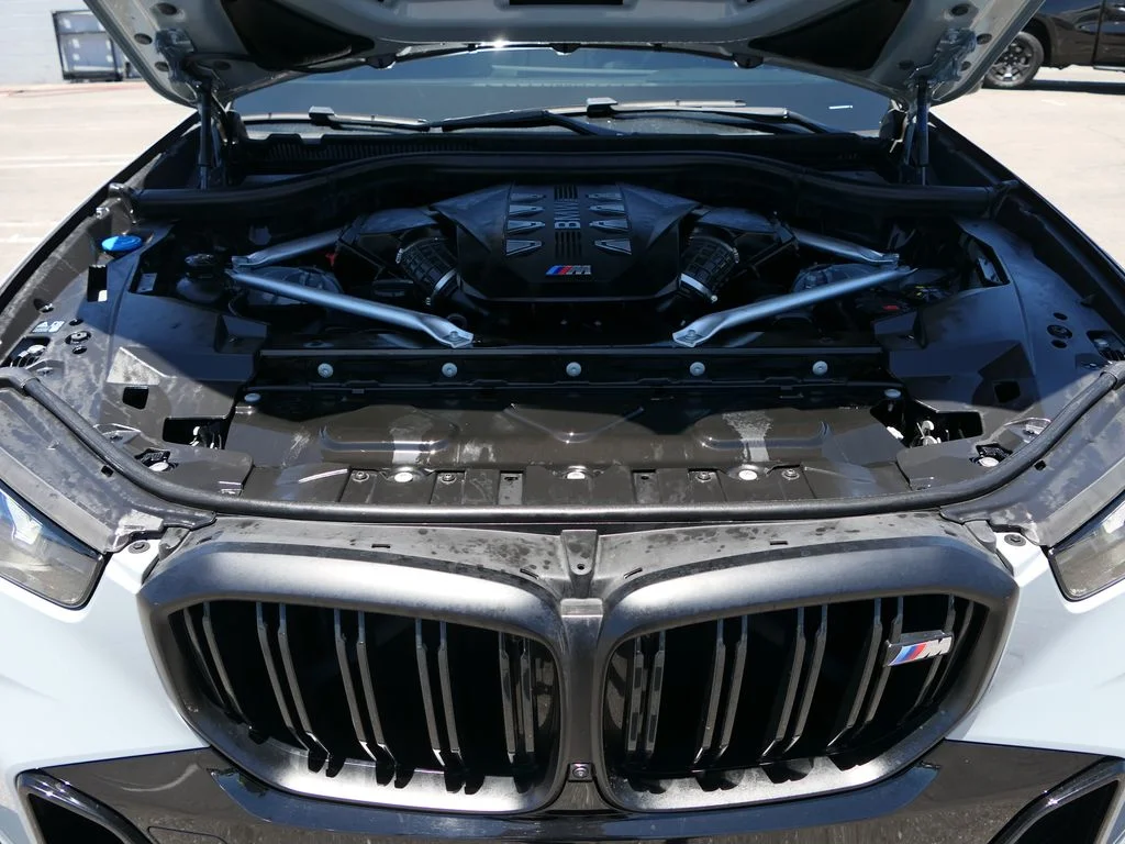 Used 2025 Brooklyn Grey Metallic BMW M60i image 28