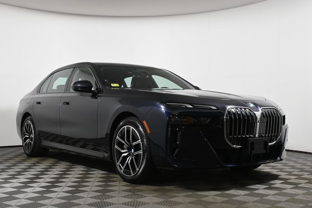 Used 2024 Black BMW 760i xDrive image 9