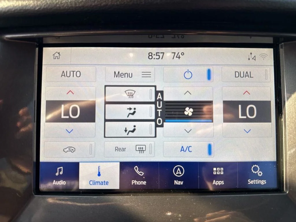 Used 2019 White Ford Lariat image 38