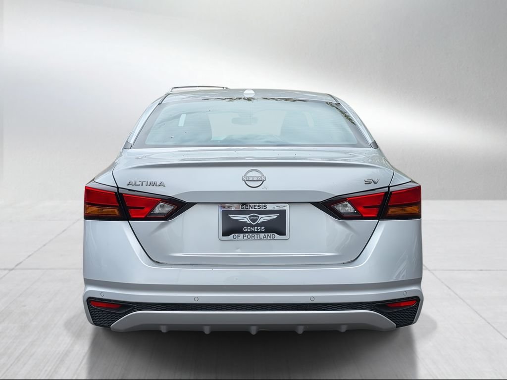 Used 2024 Brilliant Silver Metallic Nissan 2.5 SV image 4