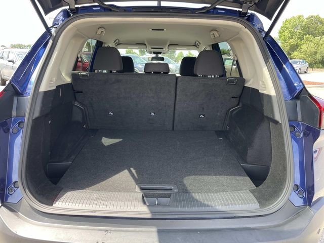 Used 2023 Blue Nissan S image 8