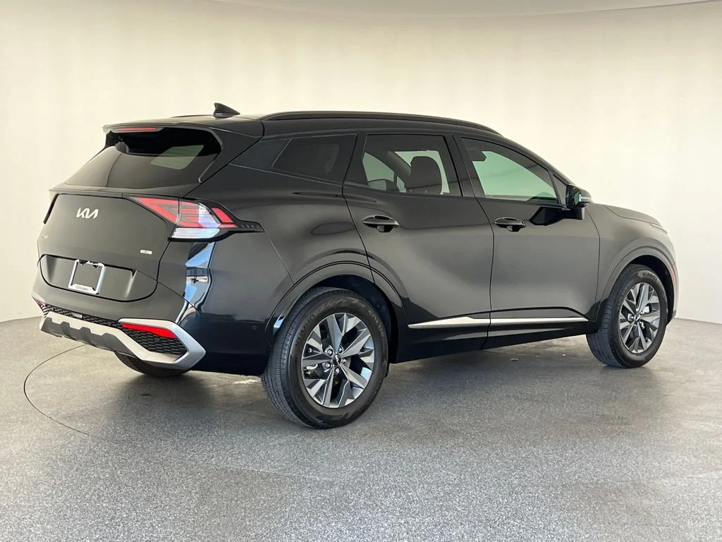 Used 2023 Black Kia SX-Prestige image 3