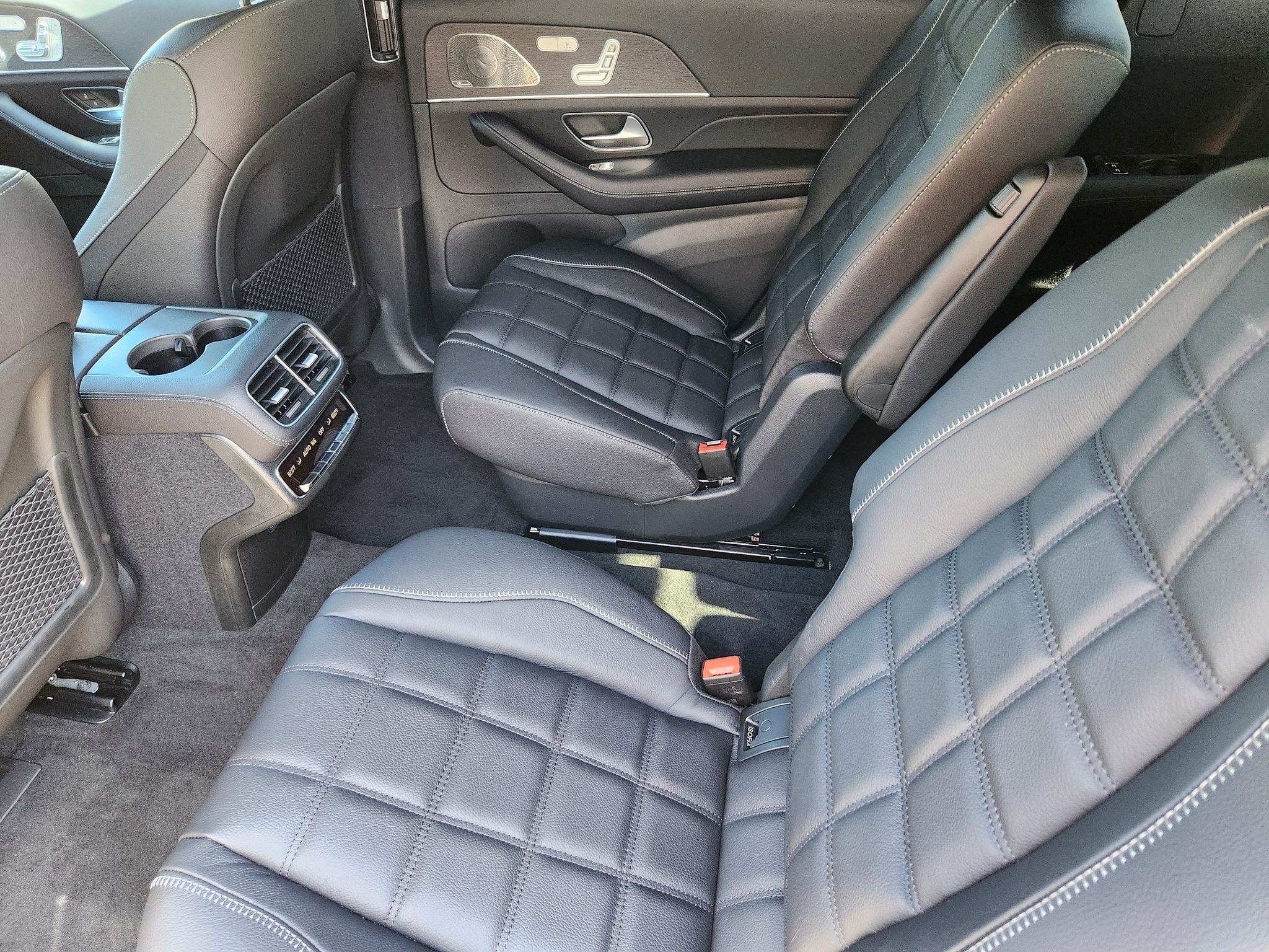 New 2027 MANUFAKTUR Alpine Grey Mercedes-Benz GLS 450 4MATIC® image 25