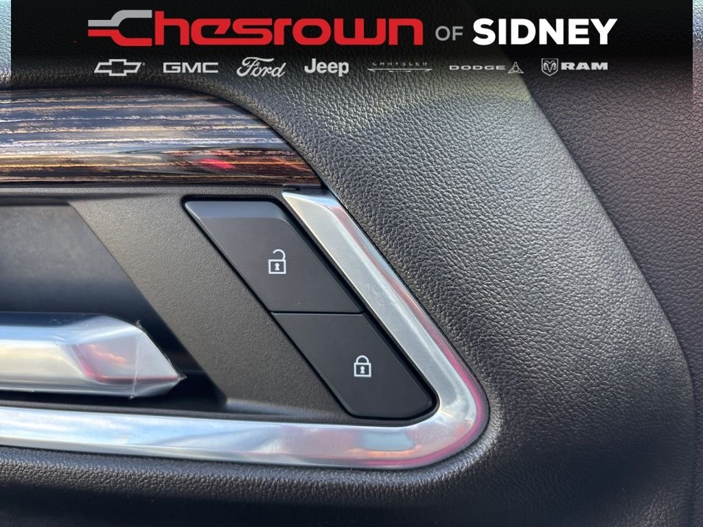 Used 2023 Summit White GMC Elevation image 18