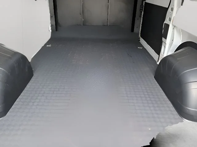 Used 2025 White Ram Base image 37
