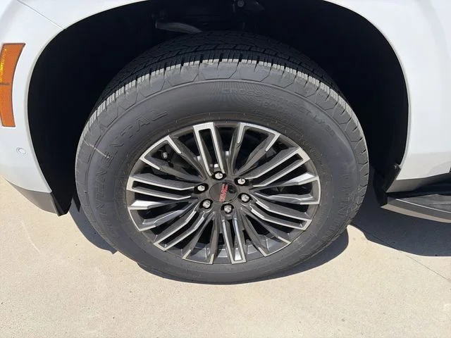 New 2026 White GMC Elevation image 9