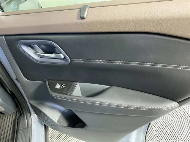 Used 2023 Gray Nissan SL image 24