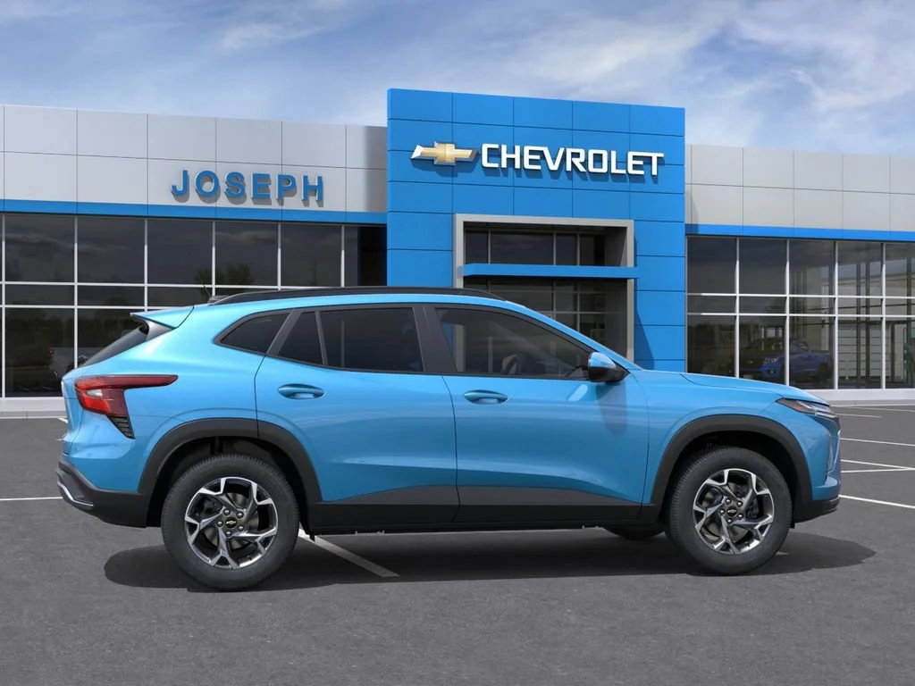 2026 Chevrolet Trax LT - Photo 5