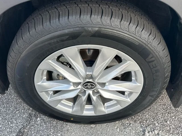 Used 2024  Toyota LE image 10