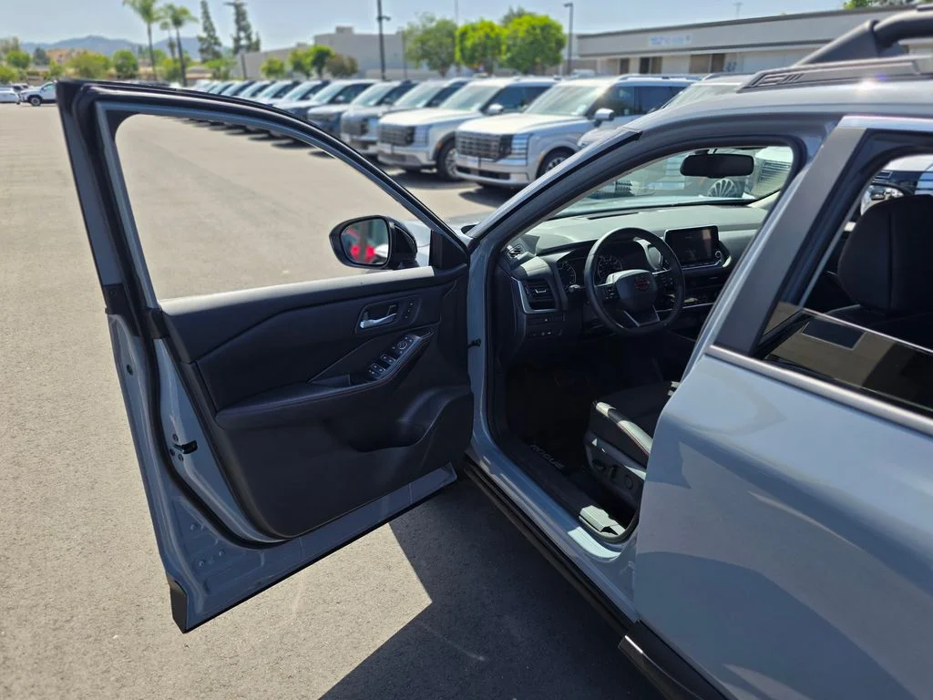 Used 2025 Gray Nissan Rock Creek image 39