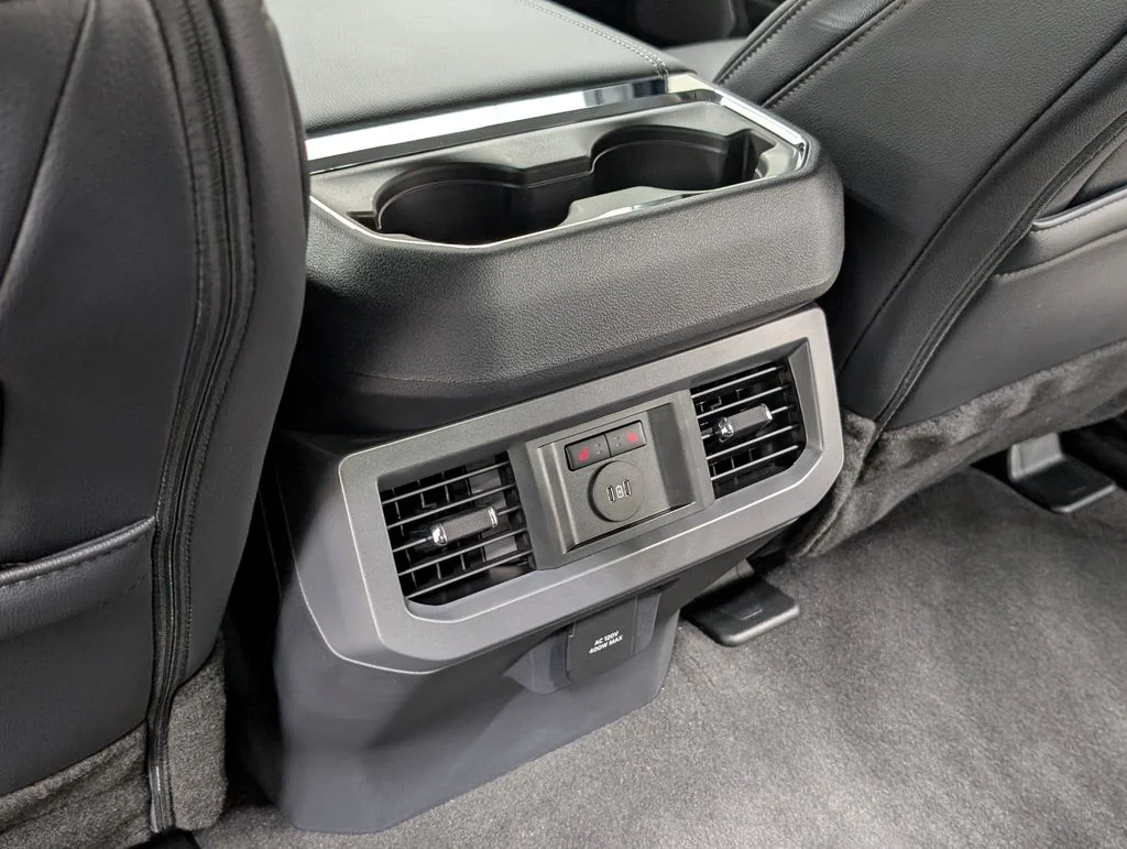 New 2026 Oxford White Ford F-250® Lariat® image 21