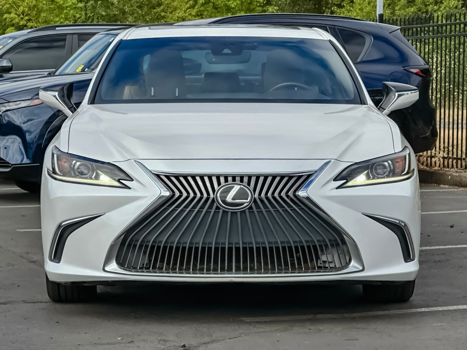 Used 2020 White Lexus 350 image 9
