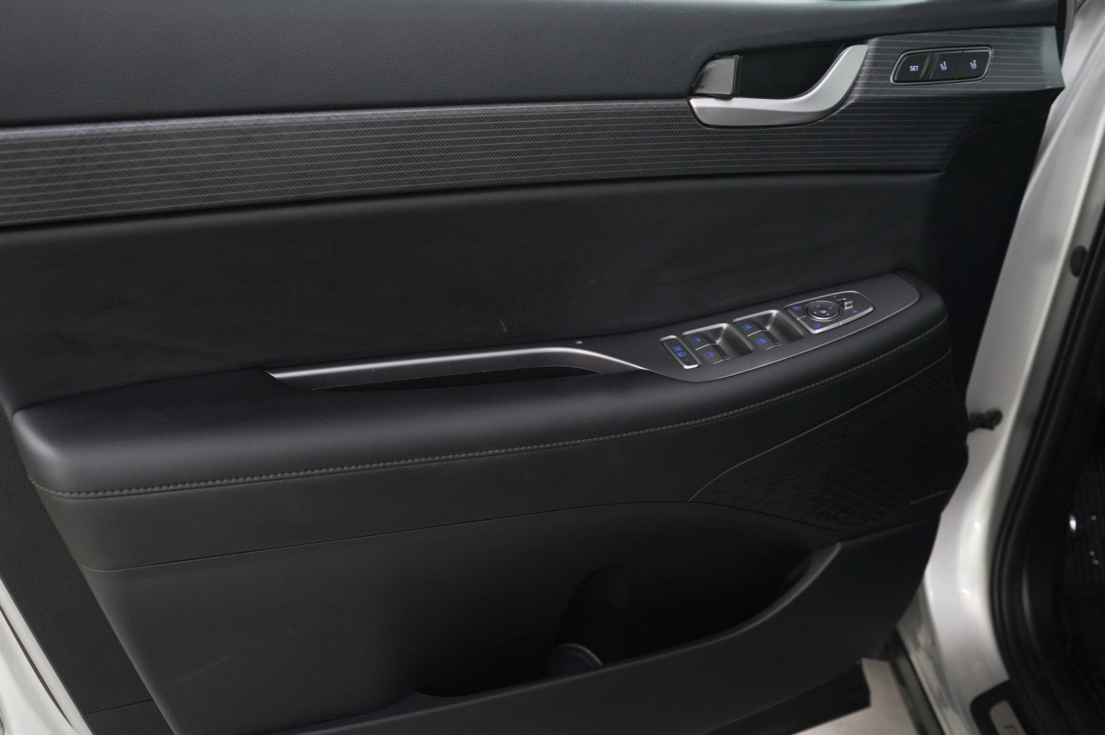 2025 Hyundai Palisade Limited - Photo 25