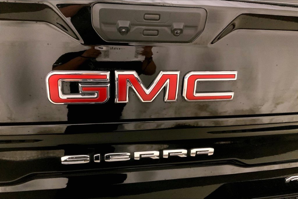 Used 2026 Onyx Black GMC AT4 image 7