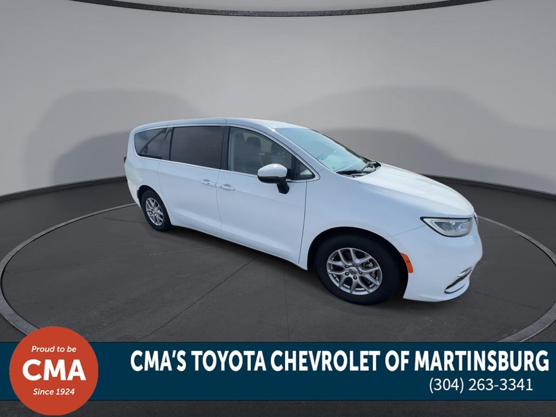 Used 2023 Bright White Clearcoat Chrysler Touring L image 2