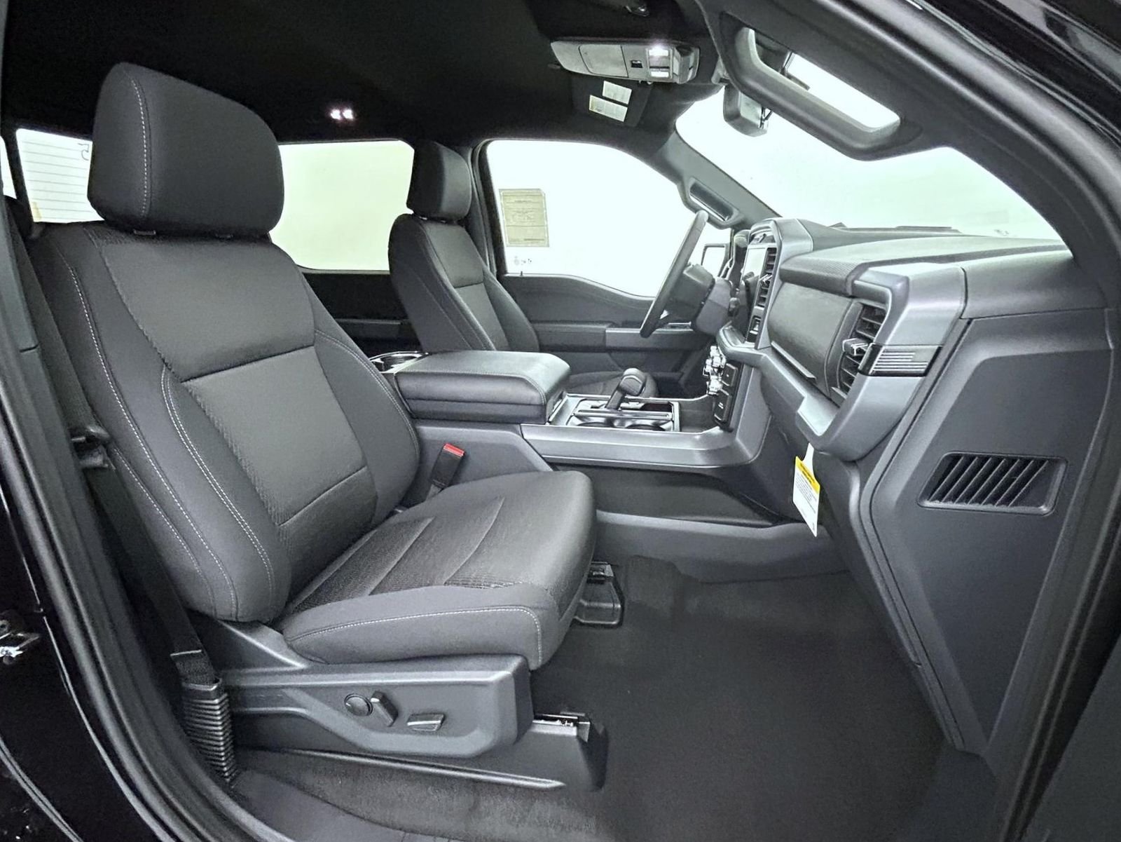 New 2026 Agate Black Metallic Ford XLT image 15