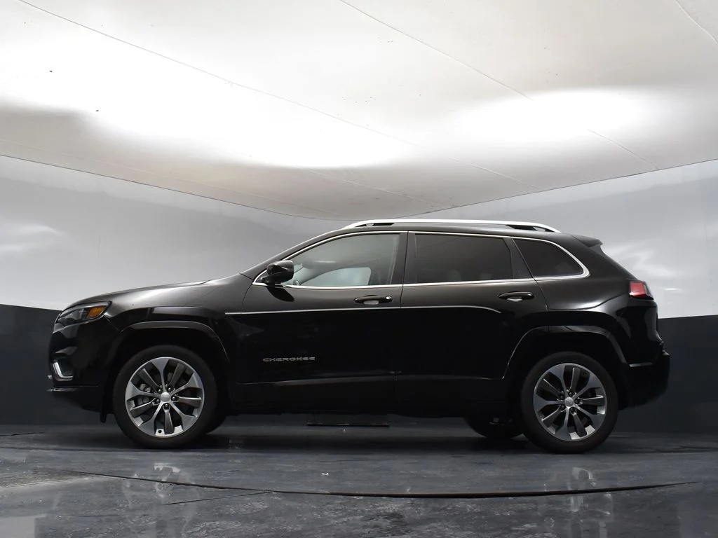 Used 2019 Black Jeep Overland image 34