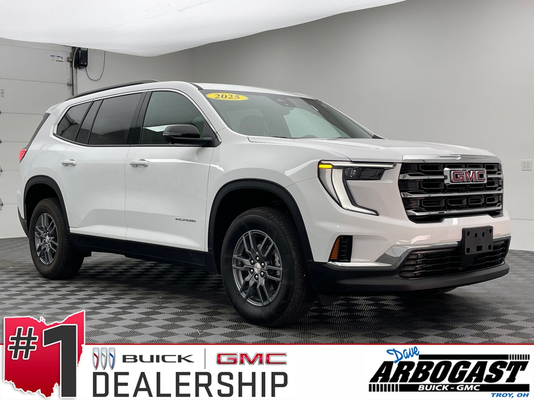 Used 2025 Summit White GMC Elevation image 1