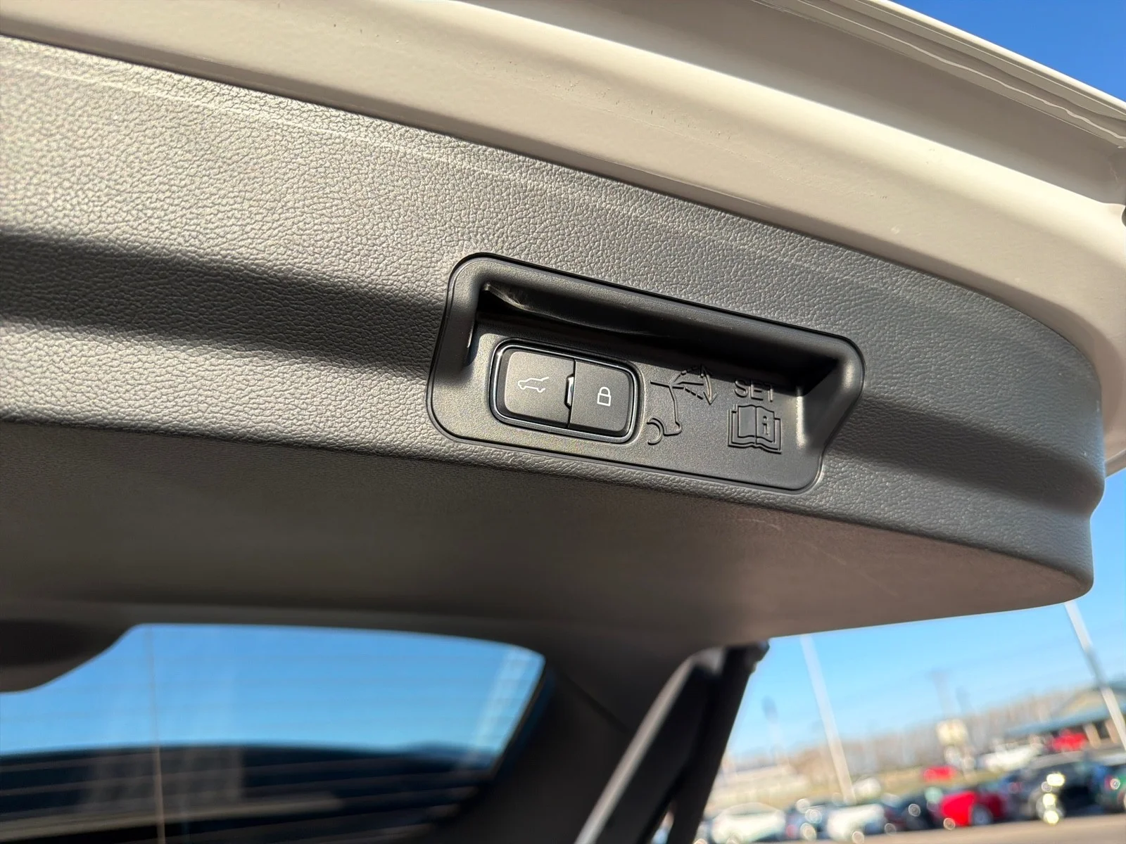 New 2026 Star White Metallic Tri-Coat Ford Tremor® image 12