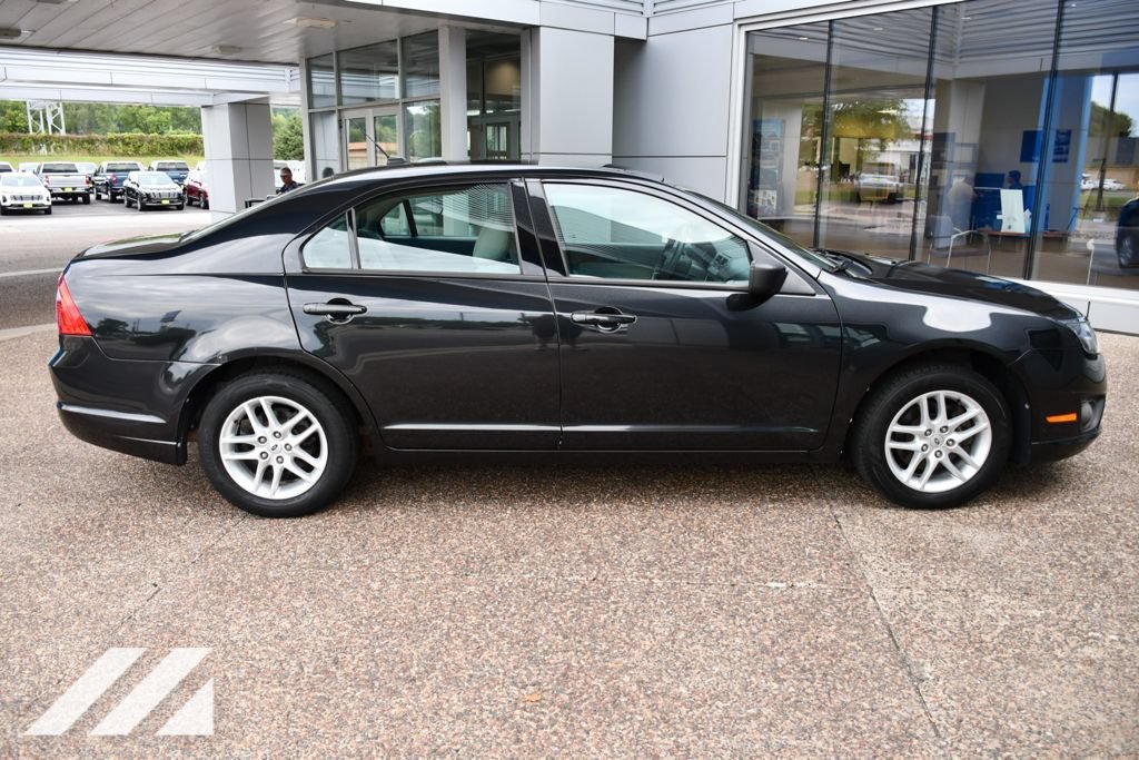 Used 2012 Gray Ford S image 9
