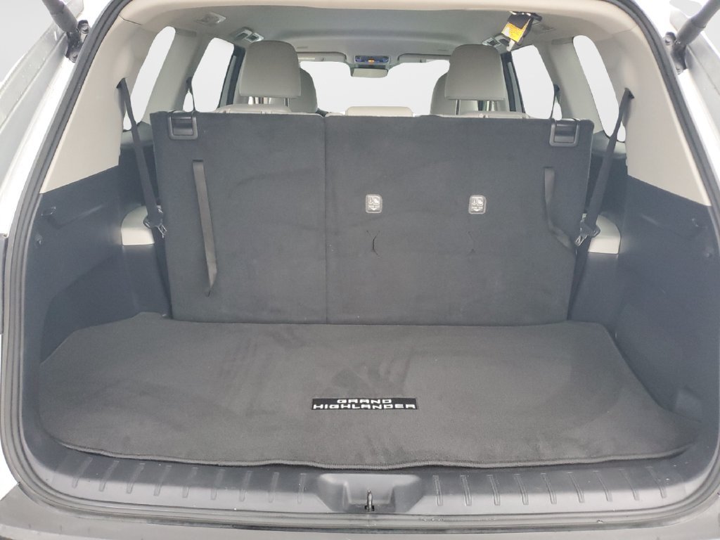 Certified Used 2024 Silver Toyota XLE image 9