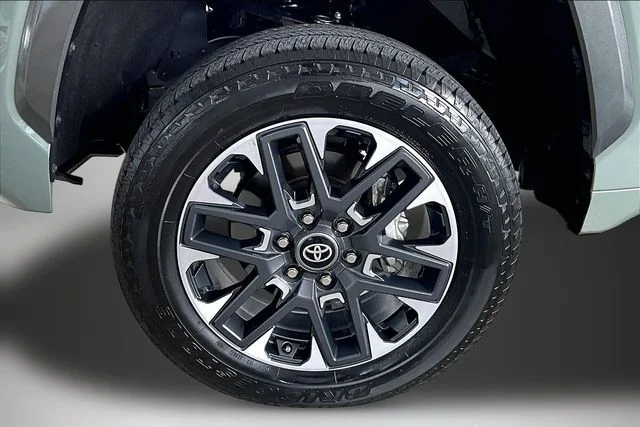 Used 2025  Toyota Limited image 28