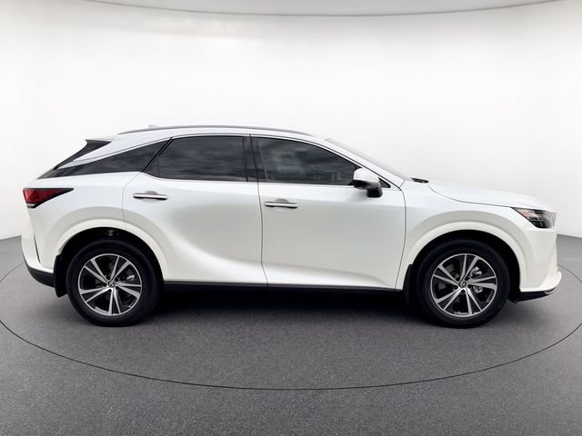 New 2026 Eminent White Pearl Lexus PREMIUM image 6