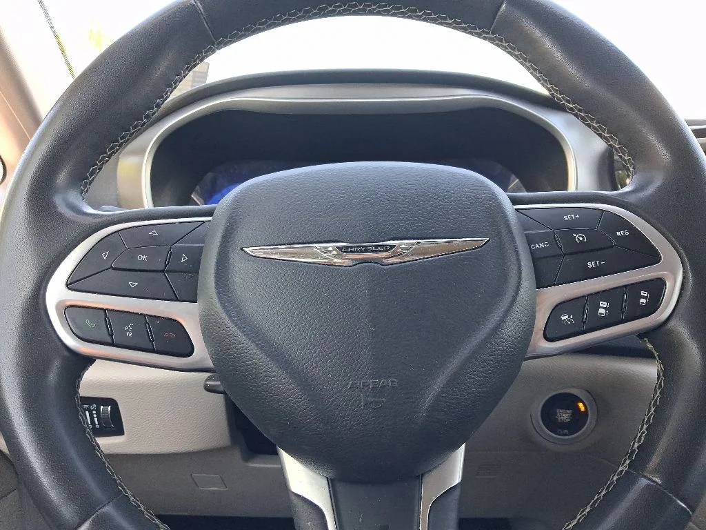 Used 2022 White Chrysler Touring L image 28