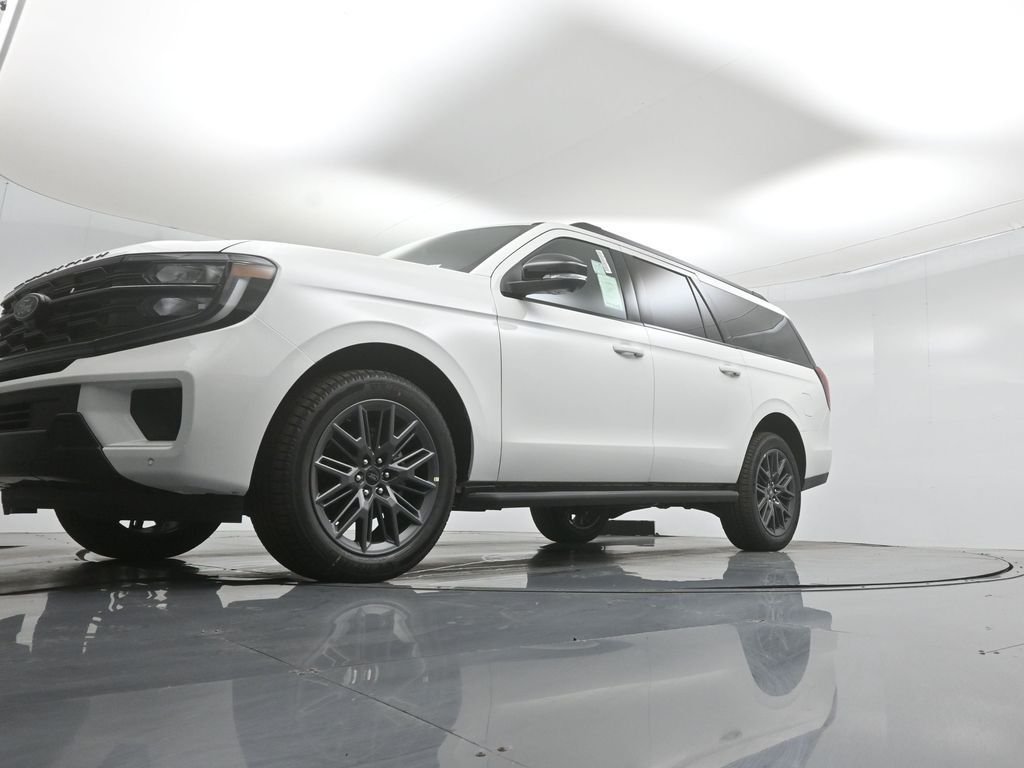 New 2026 Star White Metallic Tri-Coat Ford Platinum image 44