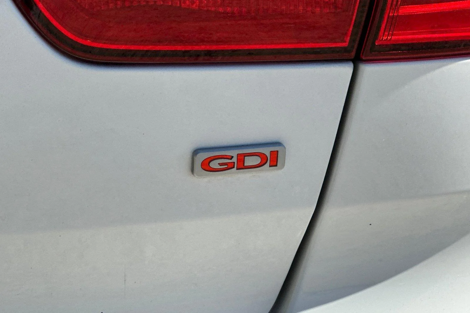 Used 2017 Clear White Kia LX image 23