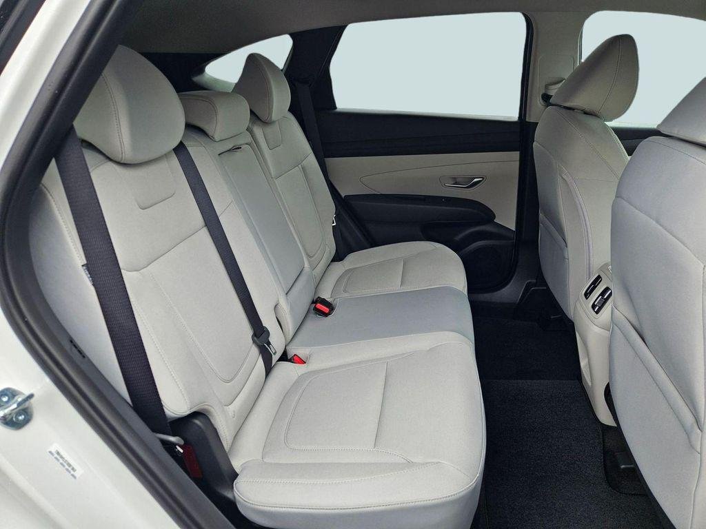 New 2026 White Hyundai SEL AWD image 28