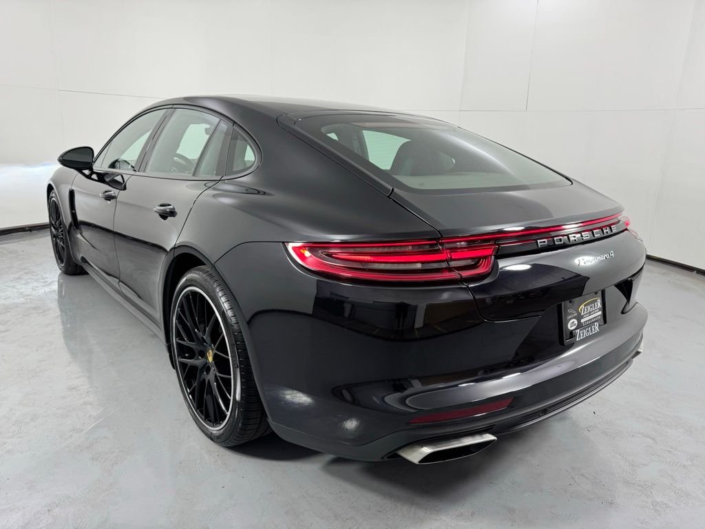 Used 2019 Jet Black Metallic Porsche 4 image 9