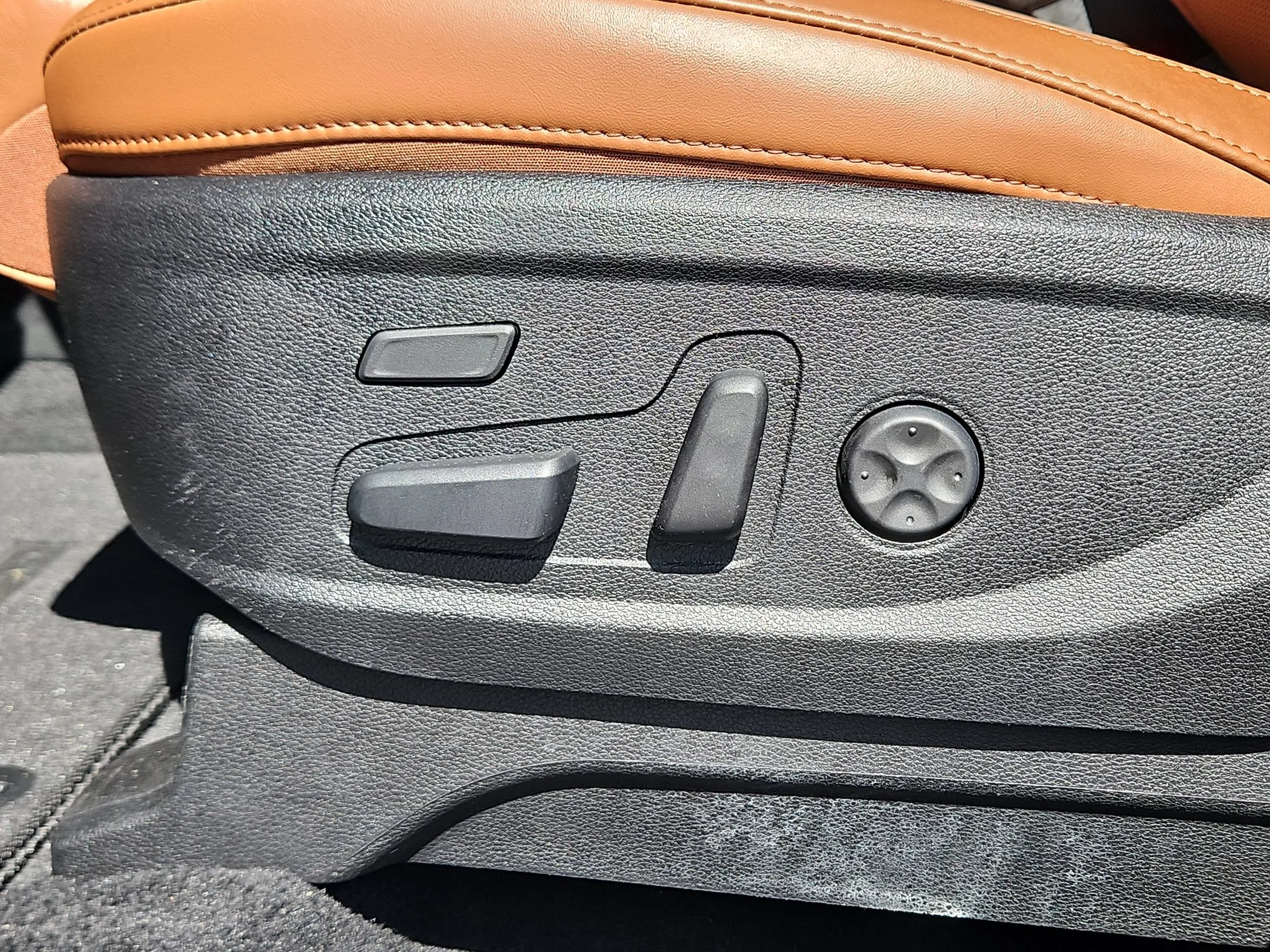 Used 2025 Panthera Metal Kia SX-Prestige X-Line image 23