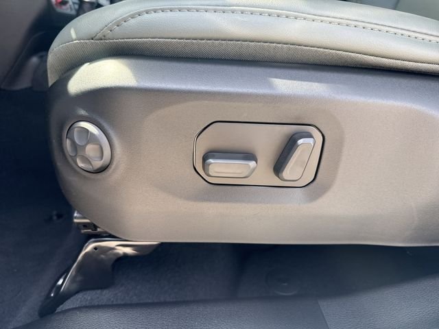 New 2026 White Jeep Mojave X image 10